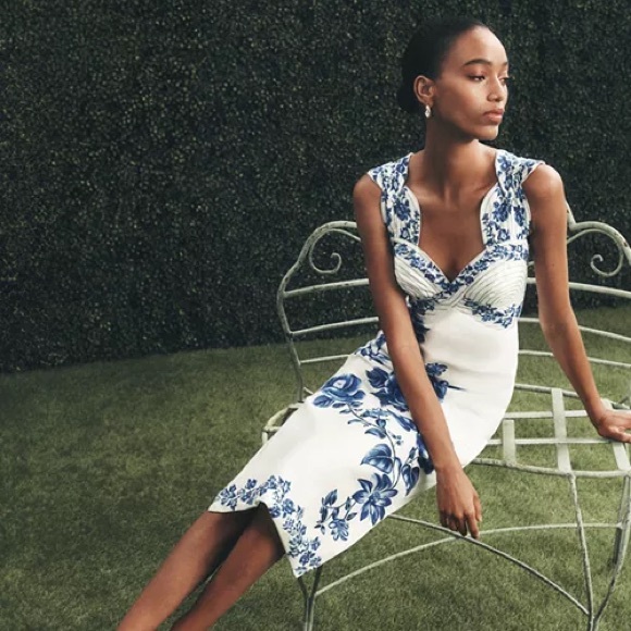 FARM Rio Dresses & Skirts - FARM Rio Off-White Floral Cascade Wavy Euroflax Premium Linen Midi Dress